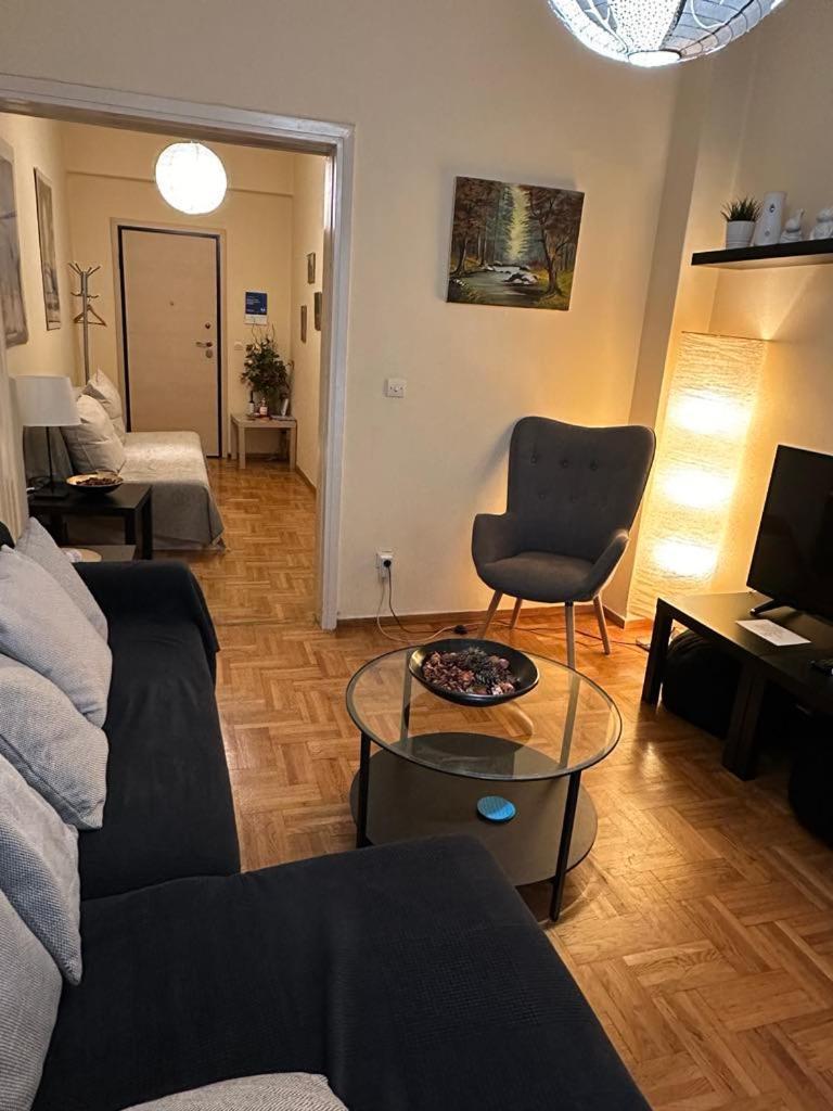 Renovated Cozy Apartment Near To Acropolis Ateny Zewnętrze zdjęcie