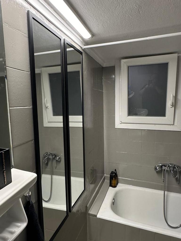 Renovated Cozy Apartment Near To Acropolis Ateny Zewnętrze zdjęcie